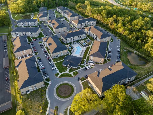 4101 Herb Lewis Rd #1106, Jeffersonville, IN 47130