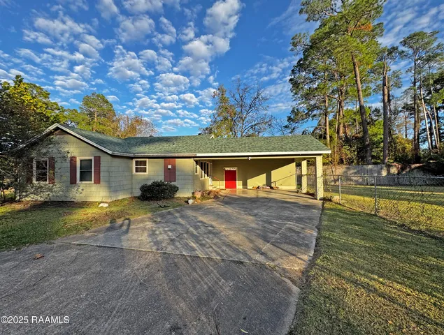 131 W  Dunbar Ave, Opelousas, LA 70570