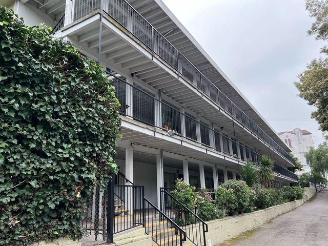 3000 Richmond Blvd #13, Oakland, CA 94611