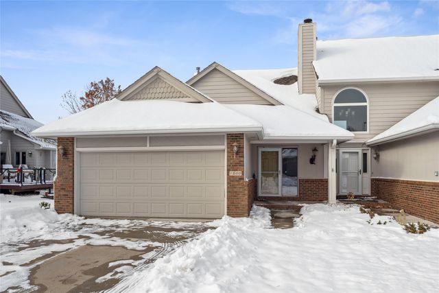1500 Dover Bay Dr, Clive, IA 50325