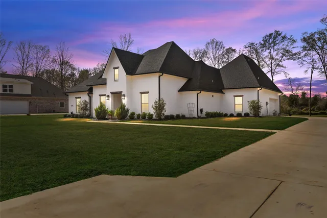 347 Ridge Dr, Stonewall, LA 71078