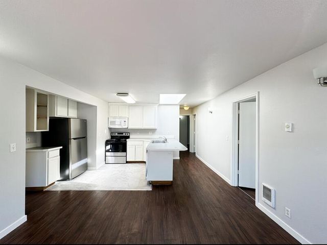 950 Patterson St #4, Eugene, OR 97401
