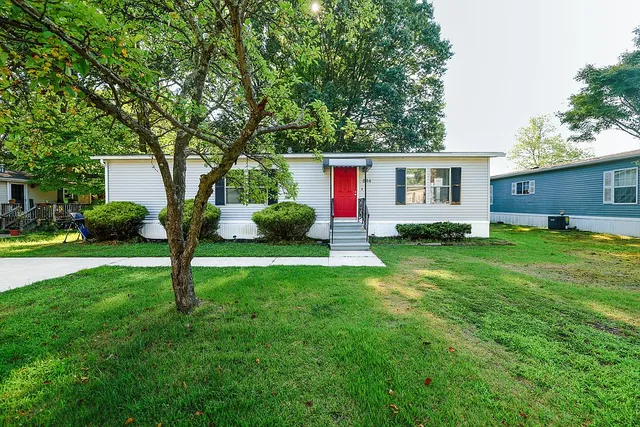 844 Woodchuck Dr, Mount Laurel, NJ 08054
