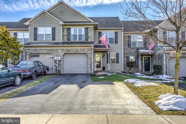 169 Bridle Path, New Holland, PA 17557