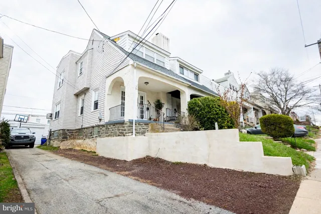 1214 Harding Dr, Havertown, PA 19083