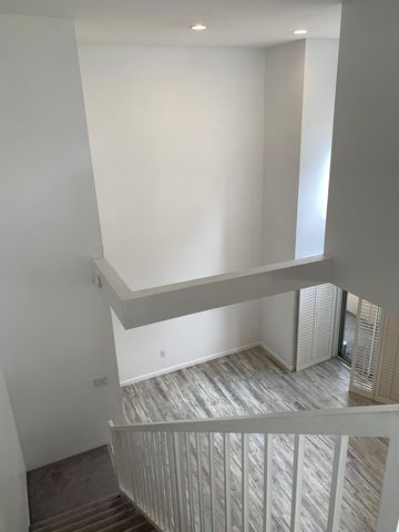 1757 17th St #5, Santa Monica, CA 90404