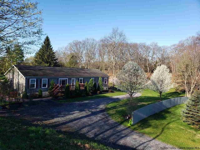 8 Orlich Road, Red Hook, NY 12571