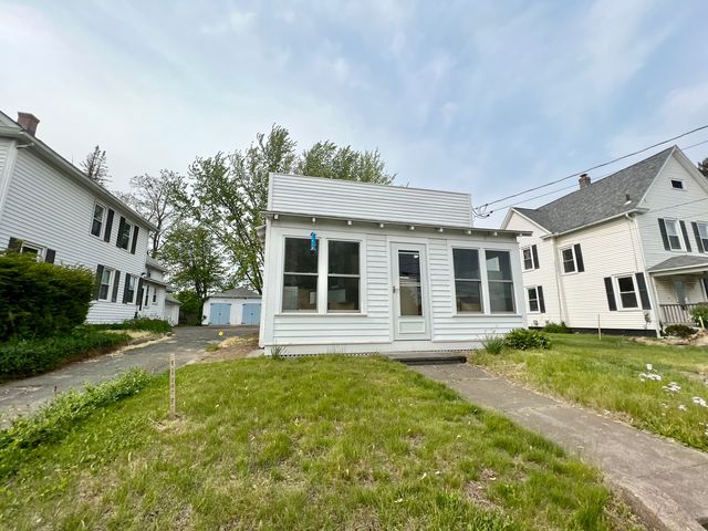 154 Russell St, Hadley, MA 01035