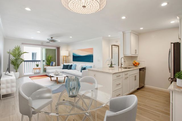 77 15th St #4, Hermosa Beach, CA 90254