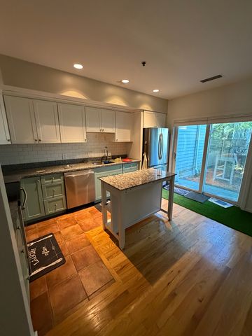 189 Richdale Ave #B, Cambridge, MA 02140