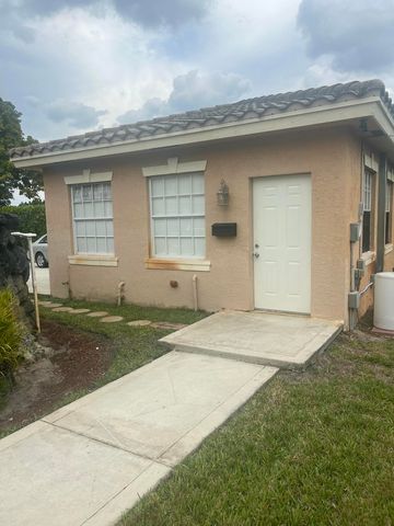 1462 40th St, West Palm Beach, FL 33407