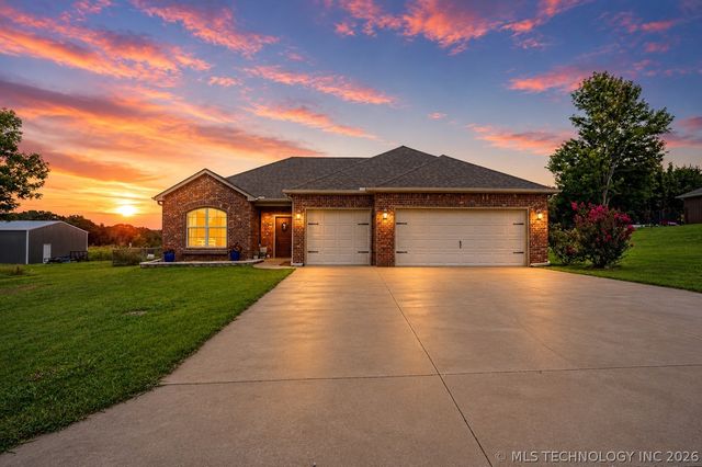 1431 Crestview Dr, Cleveland, OK 74020