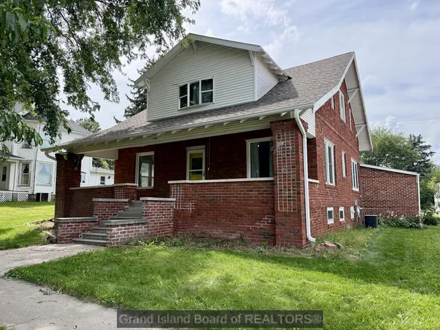 719 S  10th Ave, Broken Bow, NE 68822