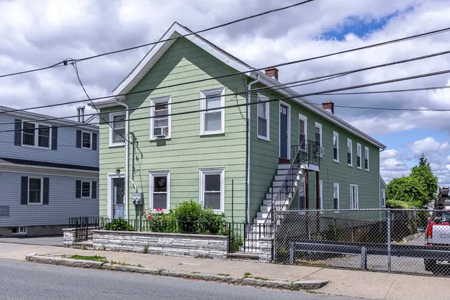 64 Fulton St, Peabody, MA 01960