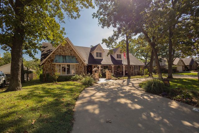 1010 N  Faulkner Pl, Claremore, OK 74017