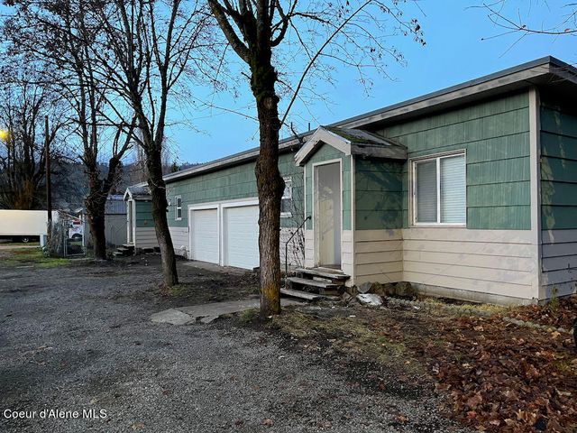 209 B St, Smelterville, ID 83868