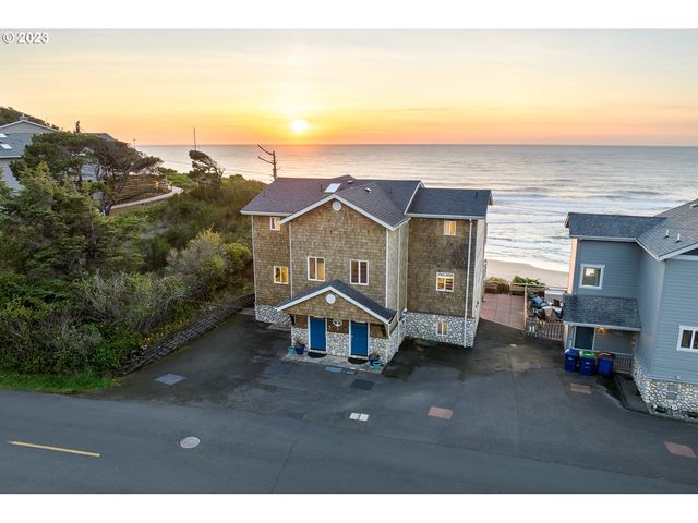 2223/2221 SW Coast Ave, Lincoln City, OR 97367