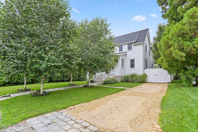 13 Mortimer Dr, Old Greenwich, CT 06870