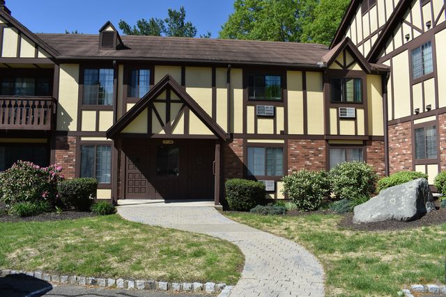 24 Teresa Pl #24, Bridgeport, CT 06606
