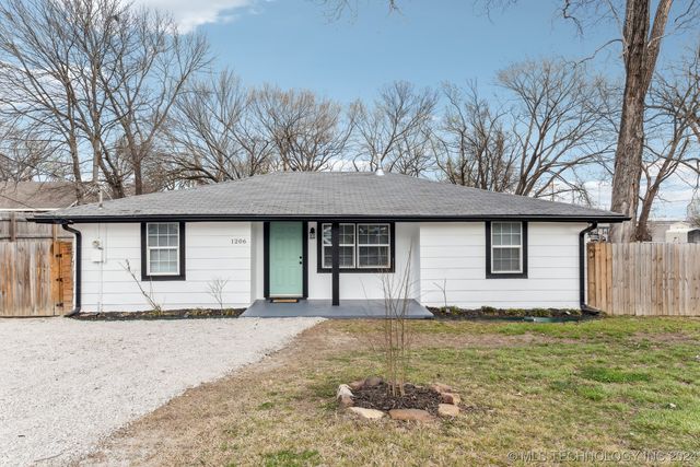1206 W  Haskell St, Claremore, OK 74017