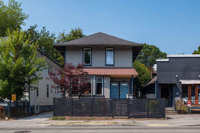 955 23rd Ave, Seattle, WA 98122