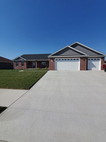 1724 Bell Ford Dr W, Seymour, IN 47274