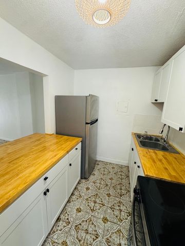 677 SW 9th Ave #105, Miami, FL 33130