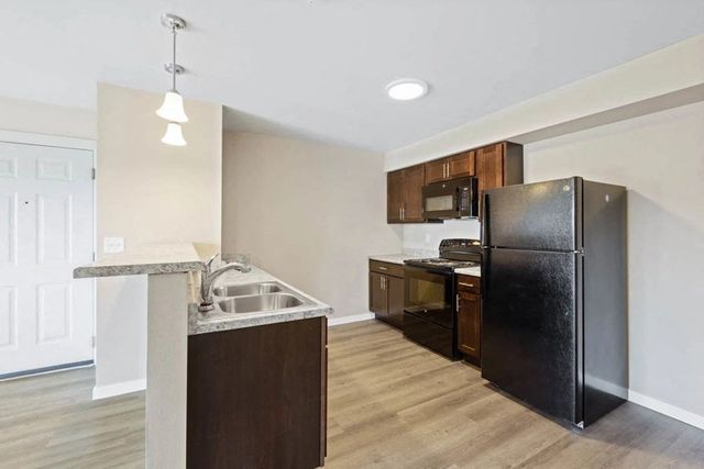 11103 W  6th Ave #3B-2Ba-1128Sqft, Airway Heights, WA 99001