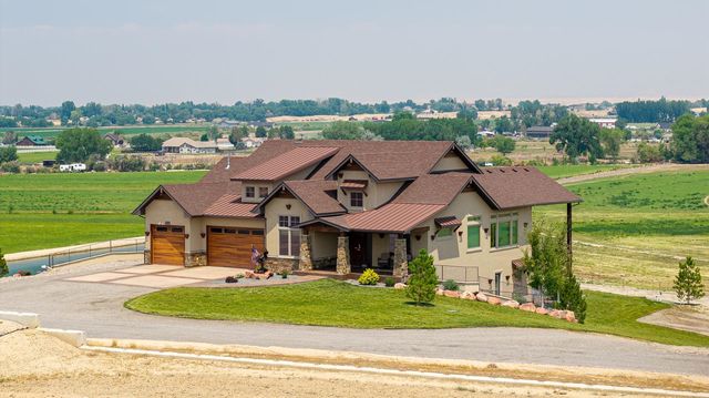 2440 J Rd, Grand Junction, CO 81505