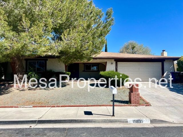 15807 Candlewood Dr, Victorville, CA 92395