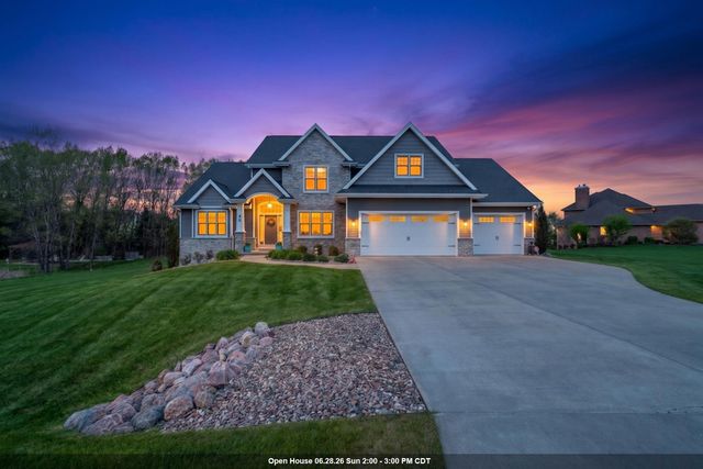 3400 Amber Ln, Green Bay, WI 54311