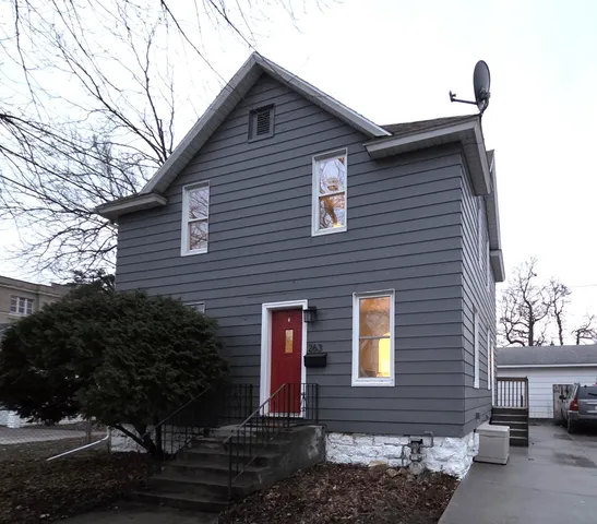 263 Cummings St, Winona, MN 55987