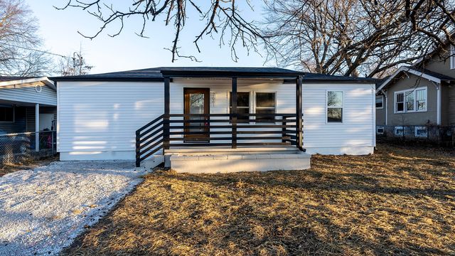 2661 East Division Street, Springfield, MO 65803