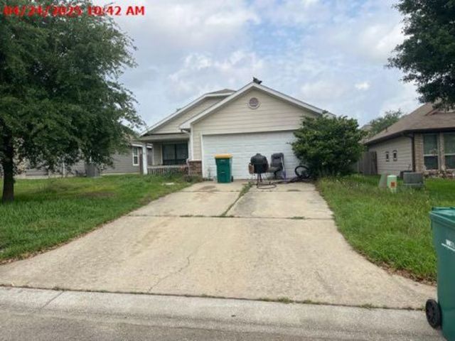 956 Oak Falls Dr, Willis, TX 77378