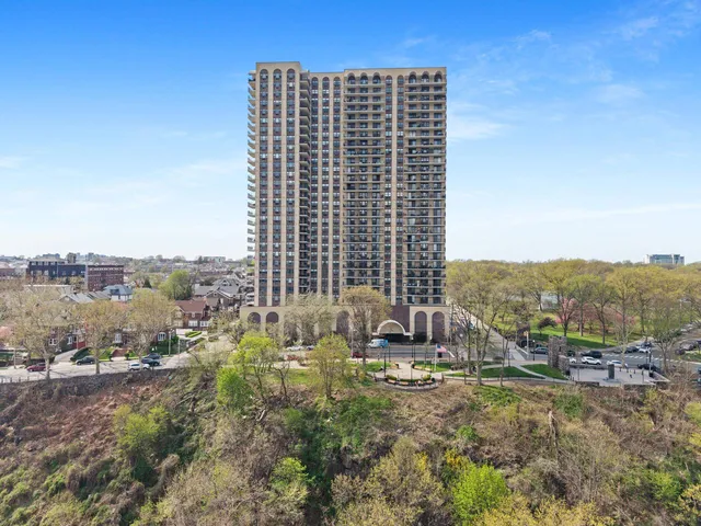 7855 Boulevard E #19G, North Bergen, NJ 07047