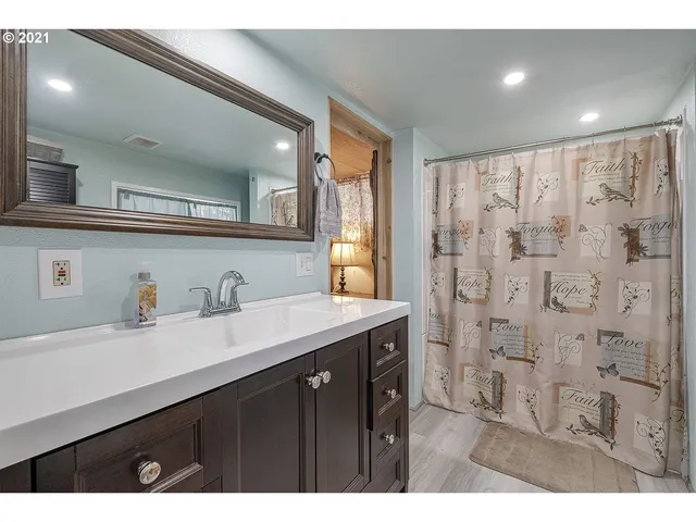 Nw Wilcox Dr Timber Or 2 Bed 1 Bath Mobile Manufactured Mls 32 Photos Trulia