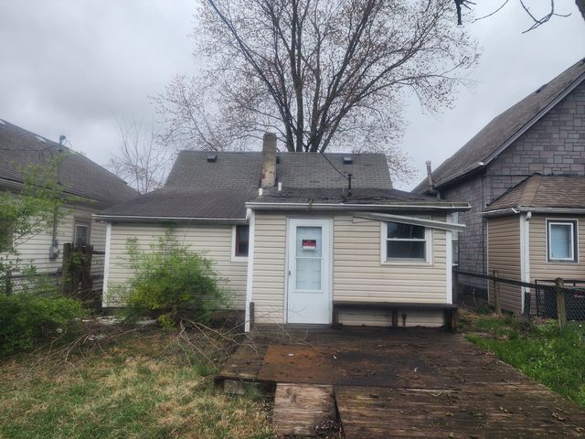 2221 Martha St, Indianapolis, IN 46221