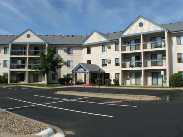 1611 Pleasant St #1611113R, Saint Paul, MN 55108