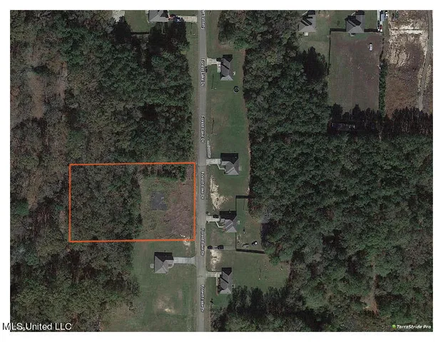 108 Forest Lake Dr #64, Byram, MS 39272