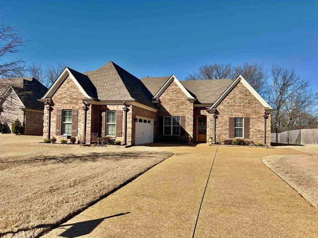 40 Pine Valley Dr, Oakland, TN 38060
