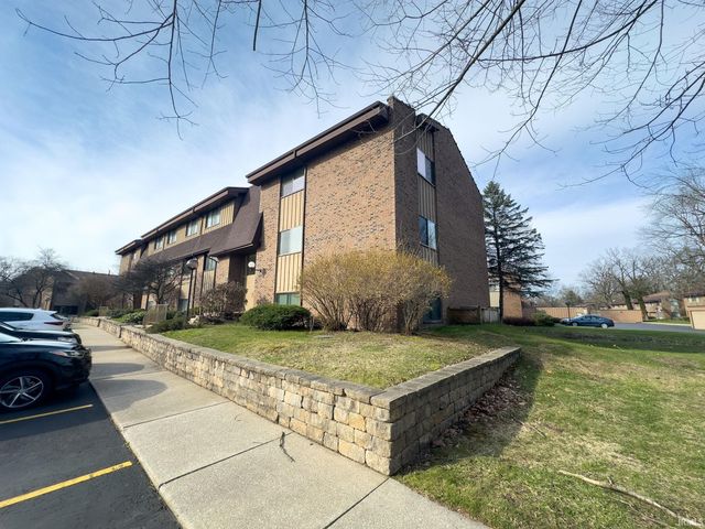 1447 Wildflower Way #204, South Bend, IN 46617