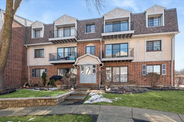 3266 Sanders Rd #6F, Northbrook, IL 60062