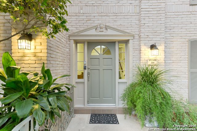 140 Patterson Ave #204, Alamo Heights, TX 78209