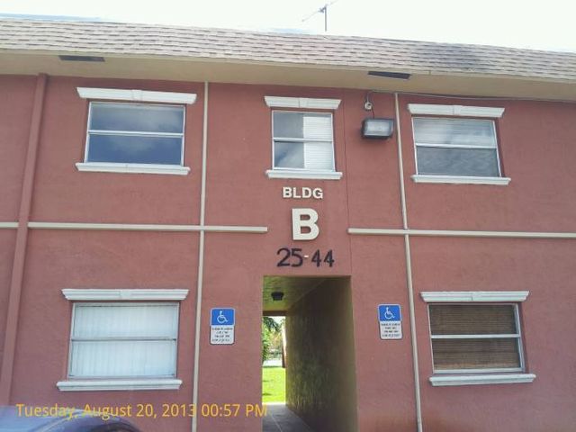 101 NE 41st St #28B, Oakland Park, FL 33334