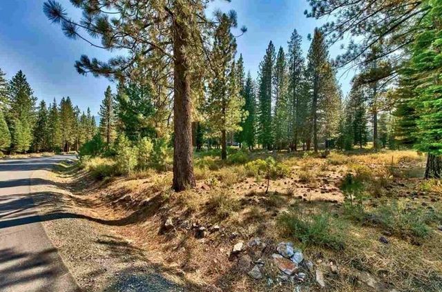 8485 Lahontan Dr, Truckee, CA 96161