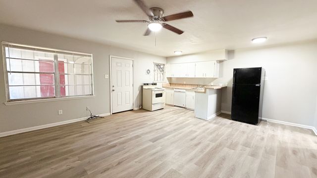 1702-1704-1706 C St, Lubbock, TX 79416