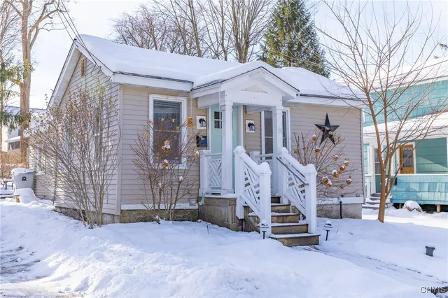 406 Elm St, Fayetteville, NY 13066