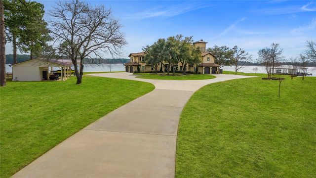 17856 Southpoint Rd, Whitehouse, TX 75791
