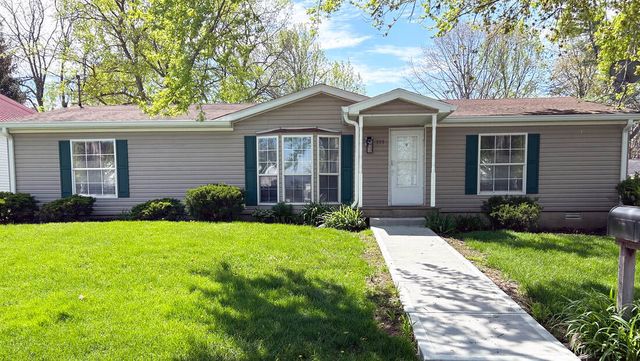 335 W  Bow St, Thorntown, IN 46071
