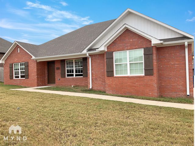 2111 Carlisle St, Gentry, AR 72734